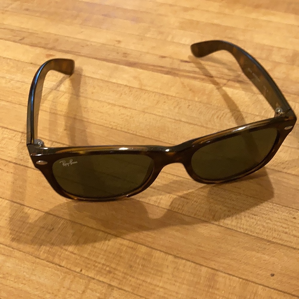 RayBan sunglasses - Picture 3 of 4